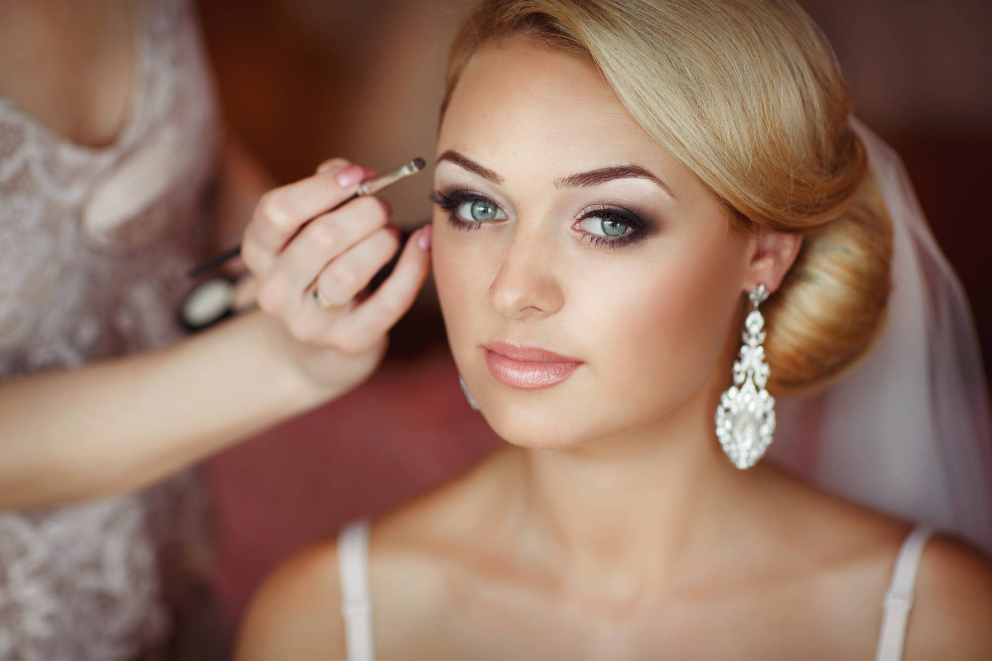Makeup, acconciatura, servizio fotografico e video, musica… tutto quello che un Wedding Planner Roma può organizzare per te